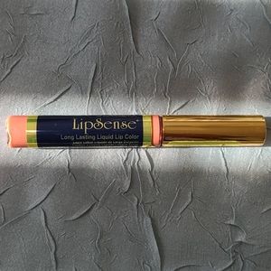 LipSense Liquid Lip Color in Bombshell